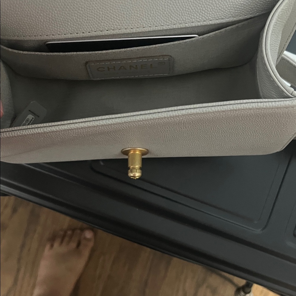 CHANEL Beige Quilted Crossbody Bag with Gold Chain - Picture 2 of 16